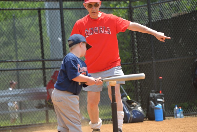 Local Hero Coach Of Little League Baseball Team Wins Big Award